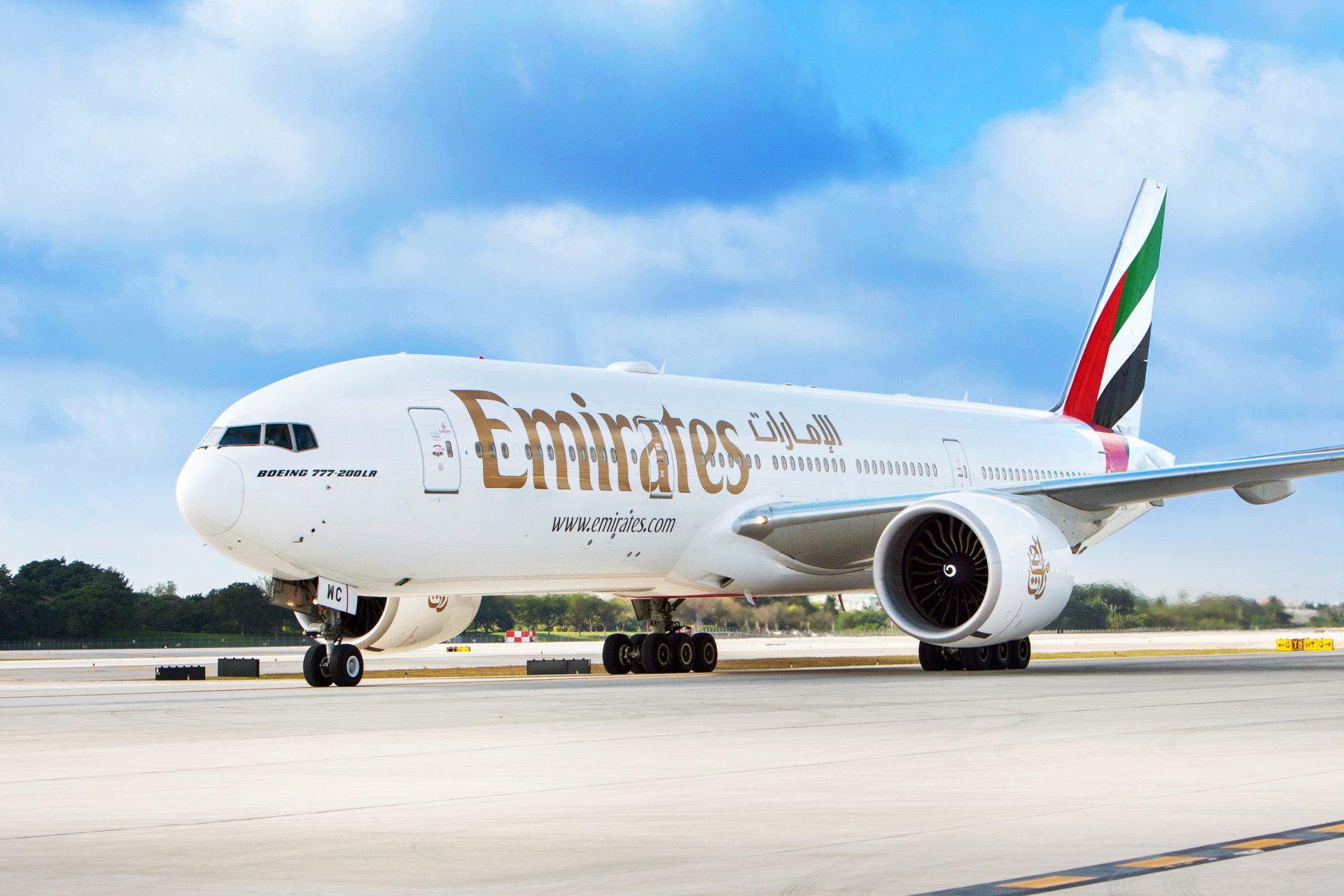 emirates boeing 777 200lr.jpg